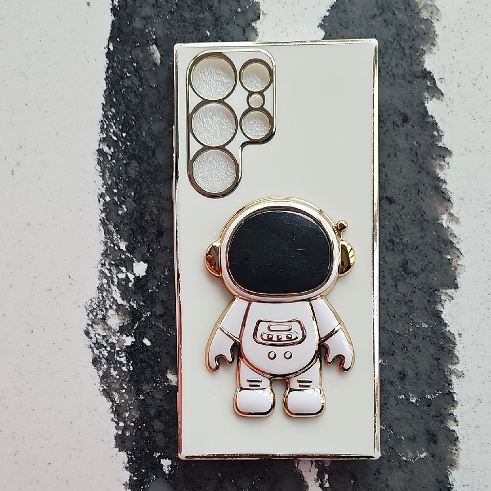 Galaxy S23 Ultra Astronaut Phone Case with Gold Accents